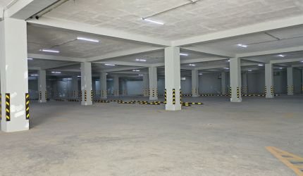 Parqueos soterrados terminados