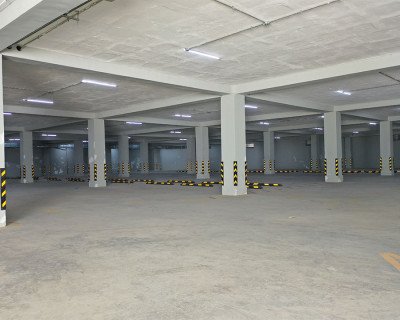 Parqueos soterrados terminados